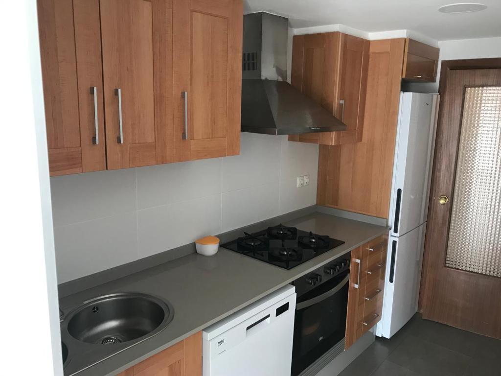 Apartamento En Complejo Residencial Con Piscina Y Garaje Frente Al Mar Valencia Exterior photo